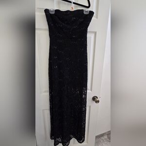 Elegant Black Lace Strapless Dress
